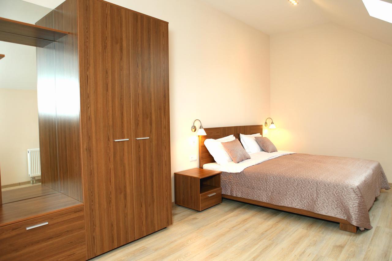 Sky Hotel Дніпро Екстер'єр фото