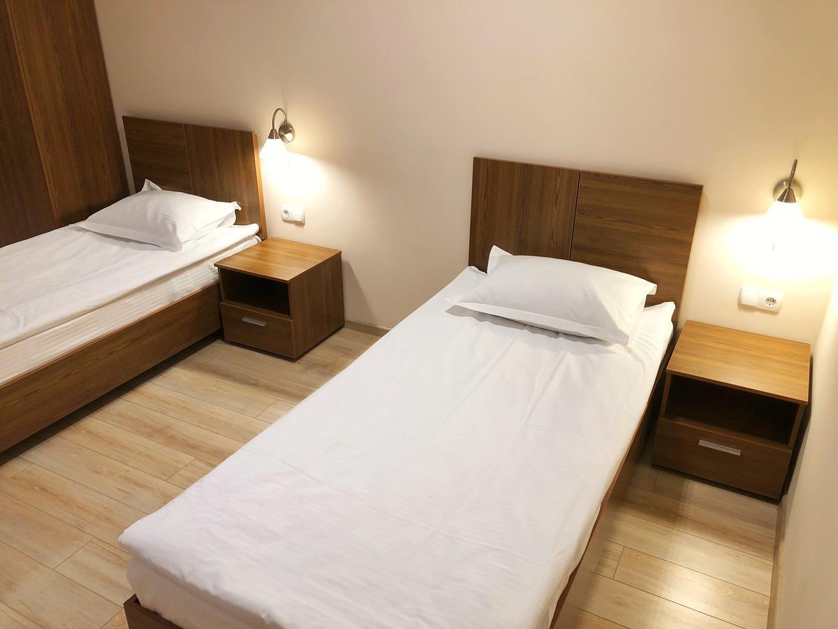 Sky Hotel Дніпро Екстер'єр фото